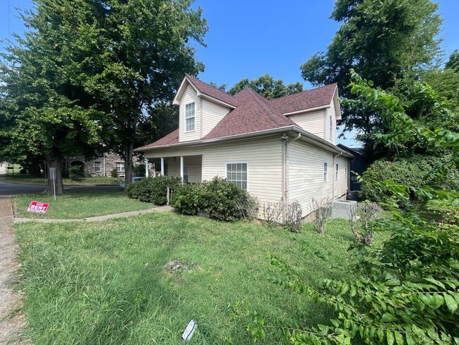 Building Photo - 2420 Albion St