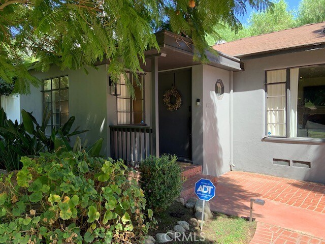 Building Photo - 4551 University Ave