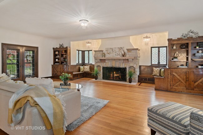 Foto del edificio - 273 Maplewood Rd