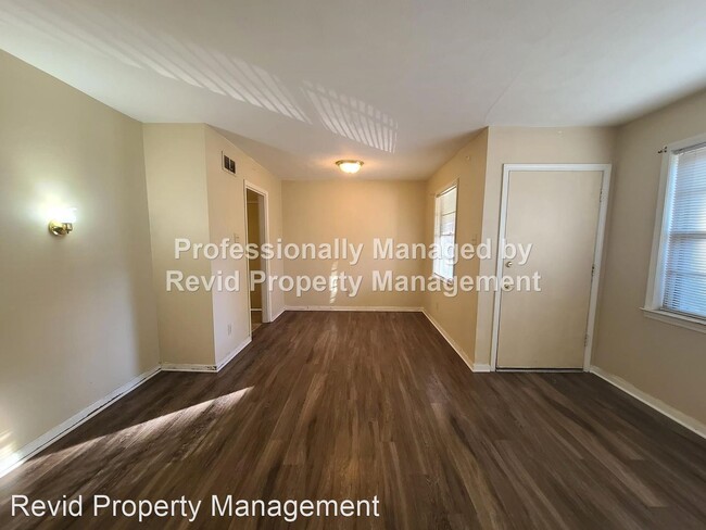 Foto del edificio - 3 br, 1 bath House - 4022 Cliffdale