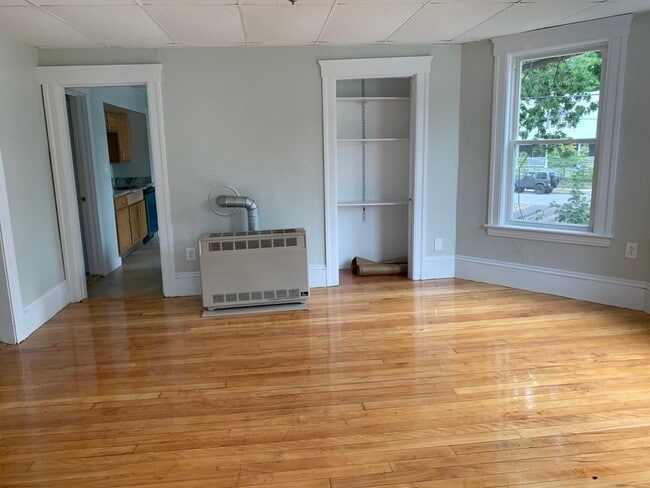 Building Photo - 46 Beaver St