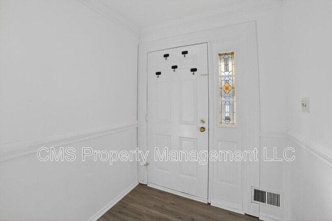 Building Photo - 1803 Poplar Ct