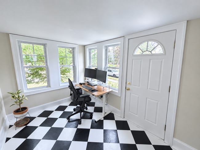 Building Photo - 5638 Wentworth Ave