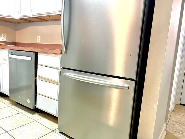 Foto del edificio - 406 E 31st St