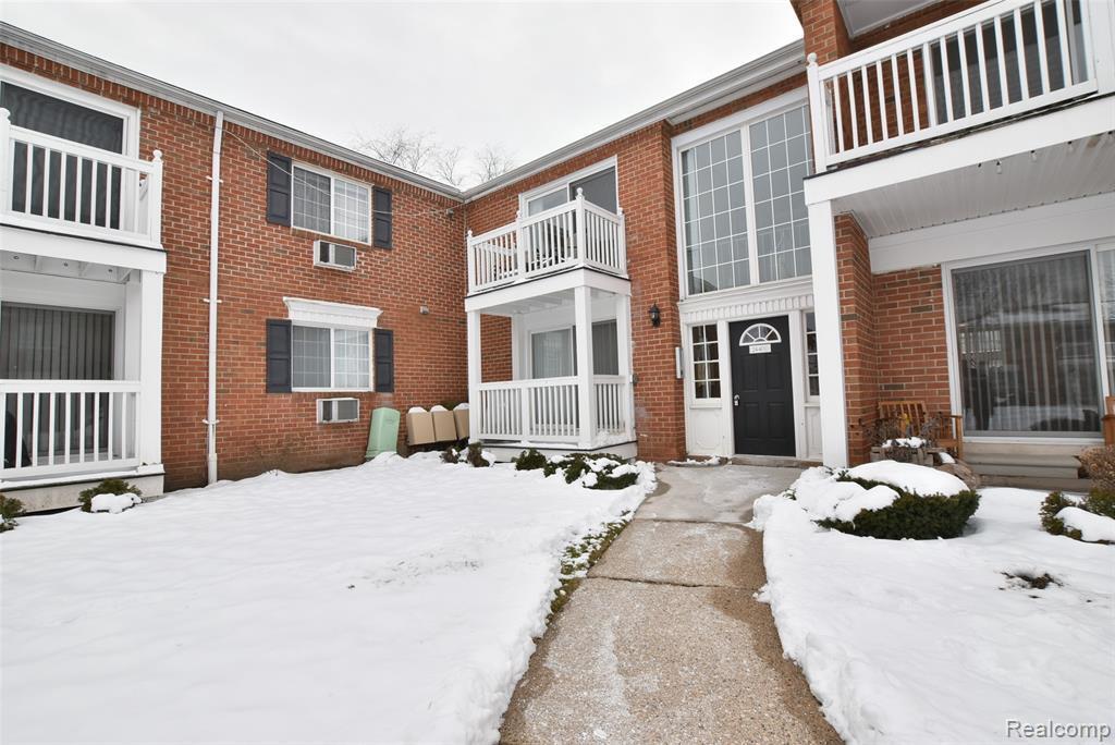 2440 Parmenter Blvd Unit 111, Royal Oak, MI 48073 Condo for Rent in