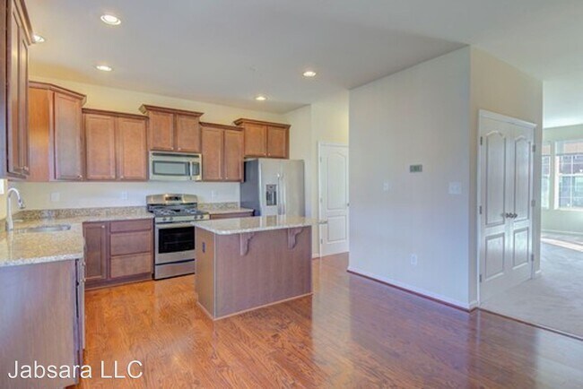 Building Photo - 3 br, 2.5 bath House - 11486 Stockport Place