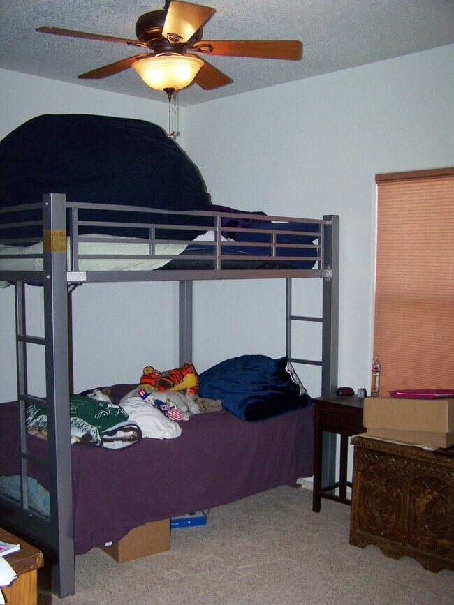 Building Photo - Close to Holloman & Restaurants