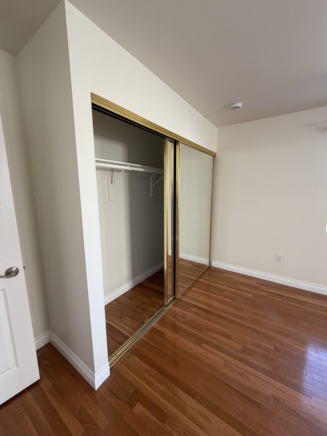 Closet - 1513 N Altadena Dr