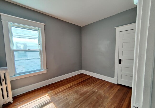 Building Photo - 1318 Poplar St