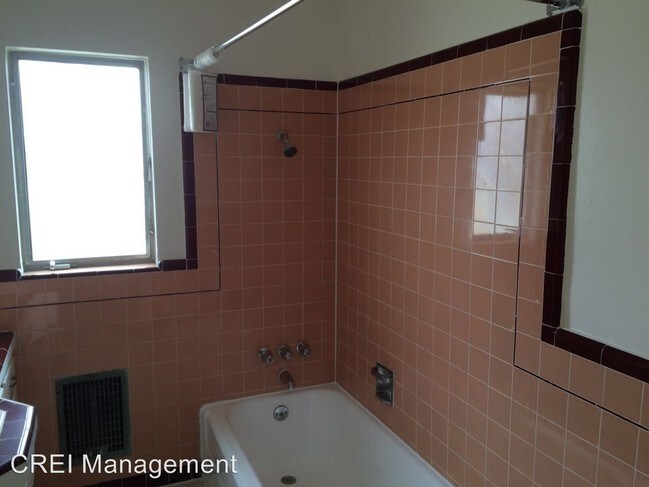Building Photo - 3827 Lockland Dr