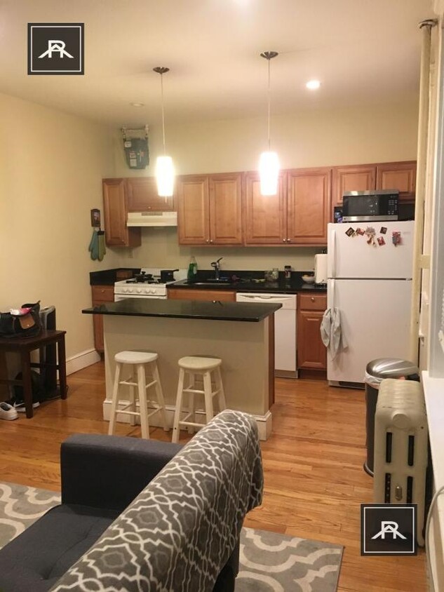 Foto principal - 2 bedroom in Allston MA 02134