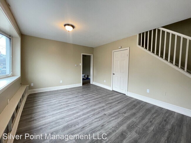 Foto del edificio - 3 br, 1.5 bath House - 720 W 11th St