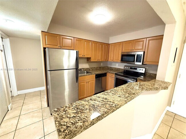 Foto del edificio - 5112 NW 79th Ave