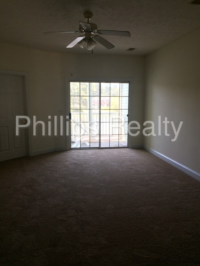 Foto del edificio - 110 Fountain Pointe Ln