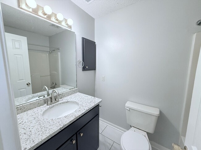 Building Photo - 1006 Creekside Pl