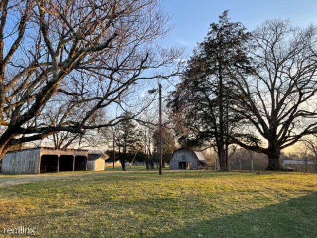 Building Photo - 3 br, 1 bath House - 10024 Hwy 58