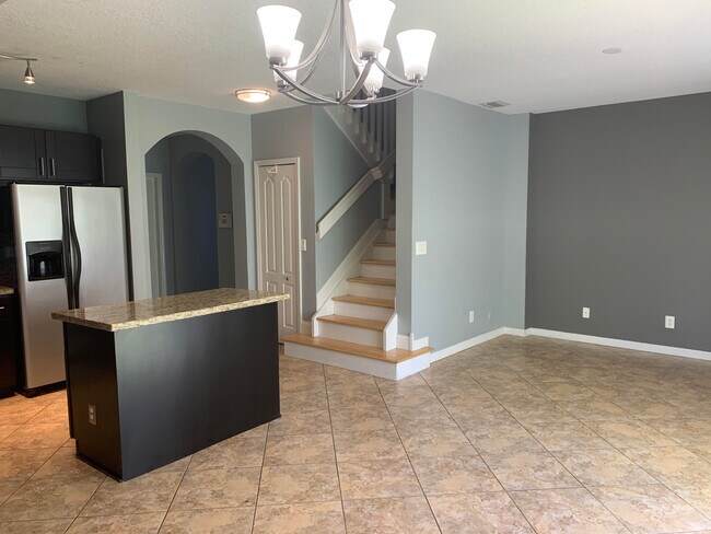 Building Photo - 2825 SW 127th Way
