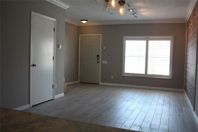 Countryside Key Apartments