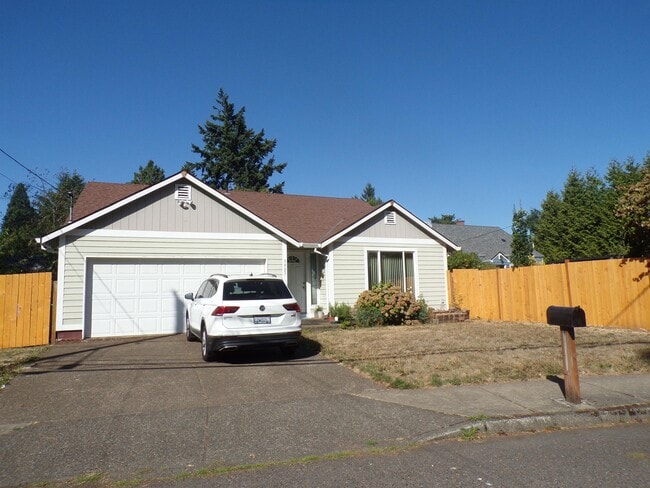 Photo - 3927 SE 100th Ave House