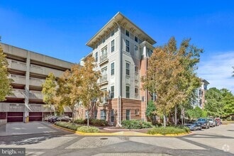 Building Photo - 2765 Centerboro Dr