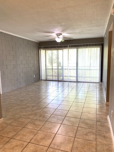 Foto del edificio - 1852 Golf View Ave