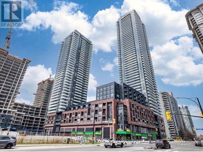 Building Photo - 4130 Parkside Village Dr