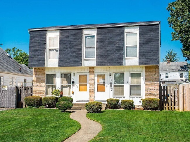 Building Photo - 793 Wiltshire Rd