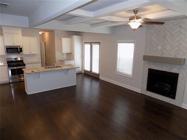 Foto del edificio - 722 Overlook Glen Dr