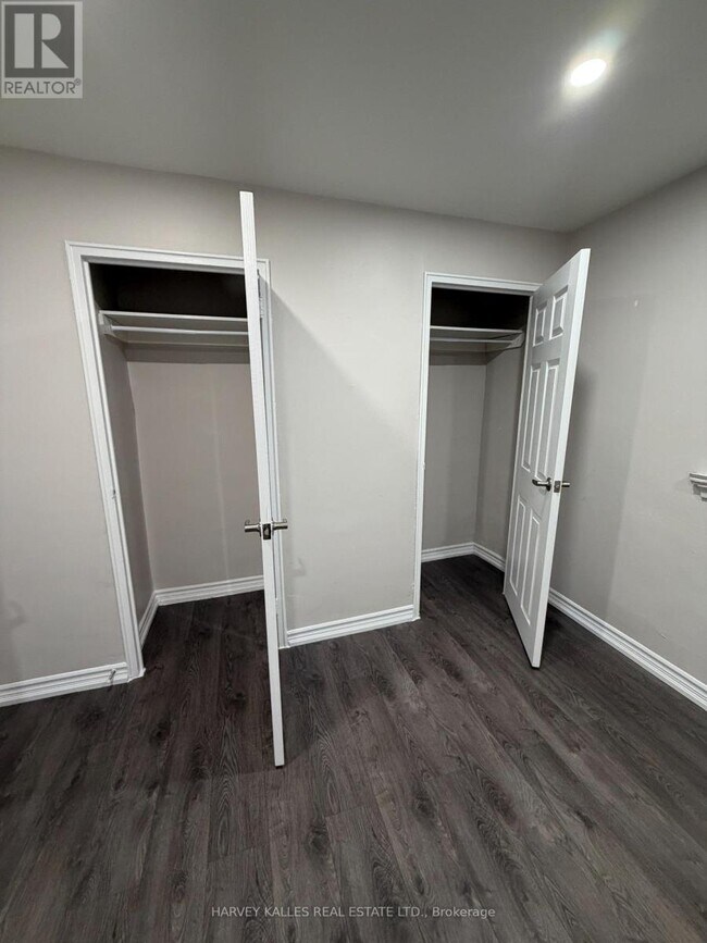 Photo du bâtiment - 180 Vaughan Rd