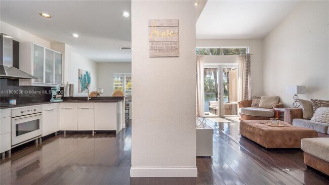 Foto del edificio - 15868 SW 12th St