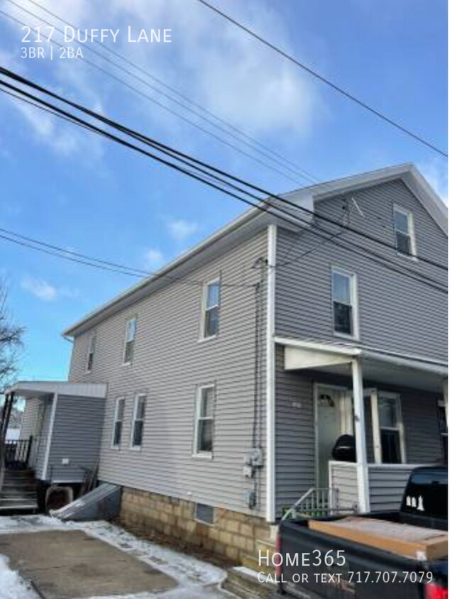 Primary Photo - 3 Bedroom Home With Natural Light Throughout