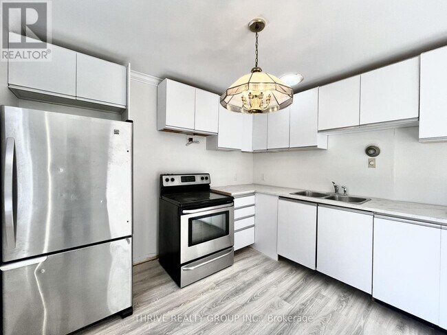 Photo du bâtiment - 120 Hawthorne Rd