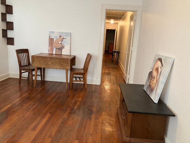 Foto del edificio - 3455 Morning Glory Ave