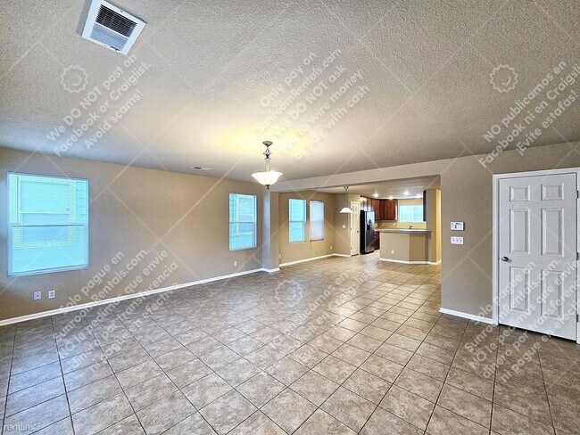 Building Photo - 3 br, 3 bath Townhome - 5772 Ceylon St