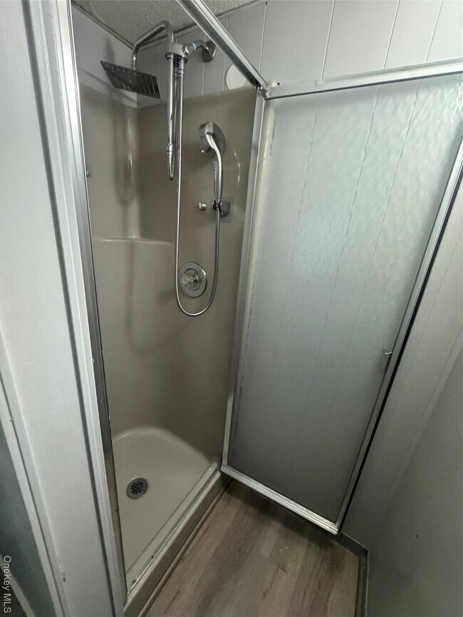 Building Photo - 119 Sequoia Dr