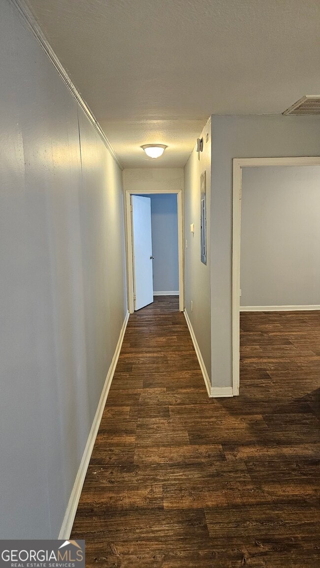 Building Photo - 208 Lavender St