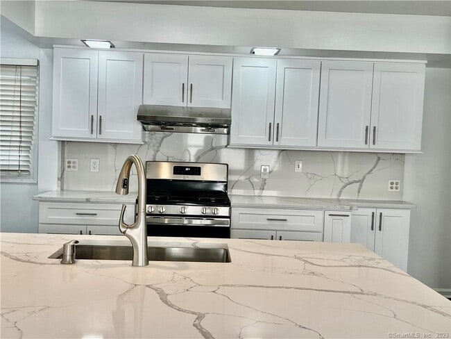 Foto del edificio - 826 Oldfield Road