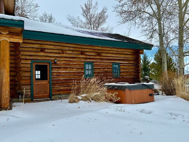 Foto del edificio - 5532 Fowler Ln