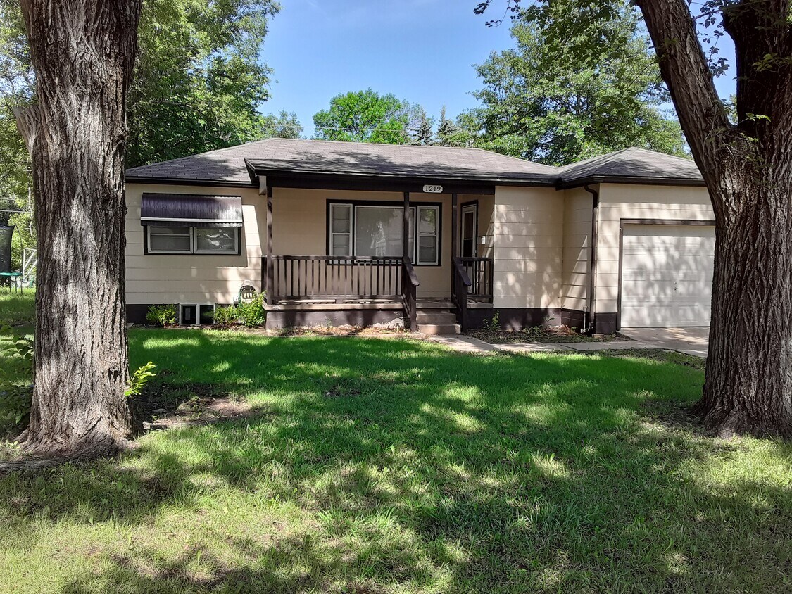 1219 Bobbie St, Augusta, KS 67010 House Rental in Augusta, KS