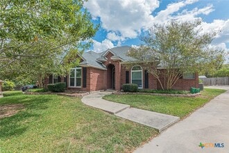 Building Photo - 715 Paintbrush Dr