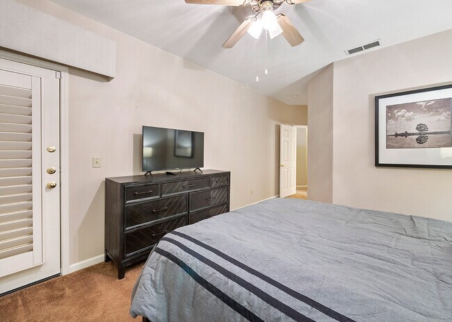 Foto del edificio - 900 S Meadows Pkwy
