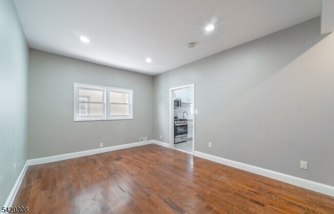 Building Photo - 155 Tichenor Ave