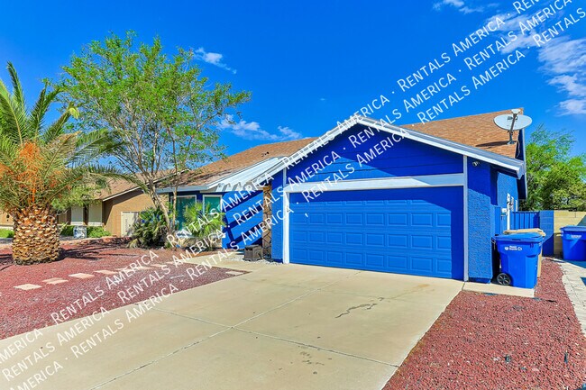Building Photo - Awesome home in great location with RV gate!
