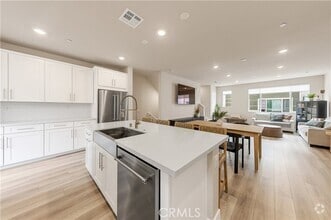 Building Photo - 1484 Sunrise Ln