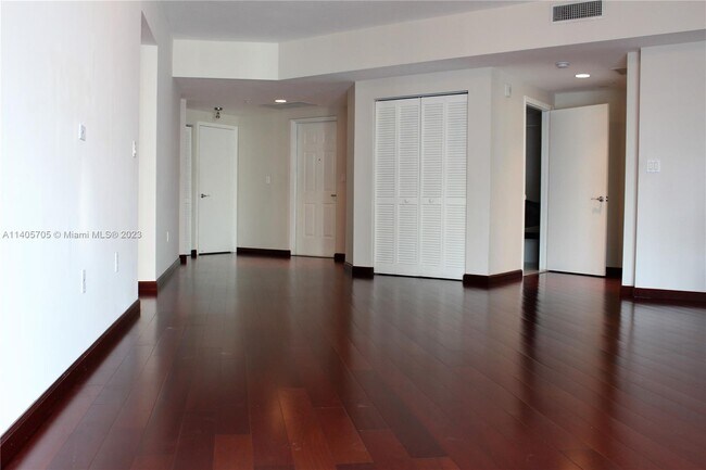Building Photo - 7270 SW 89th St