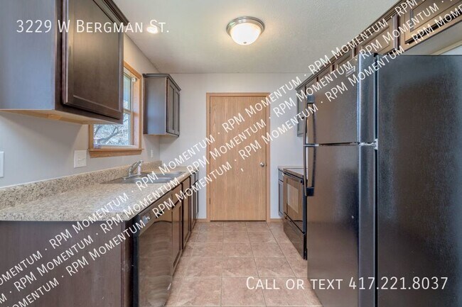 Foto del edificio - 3229 W Bergman St