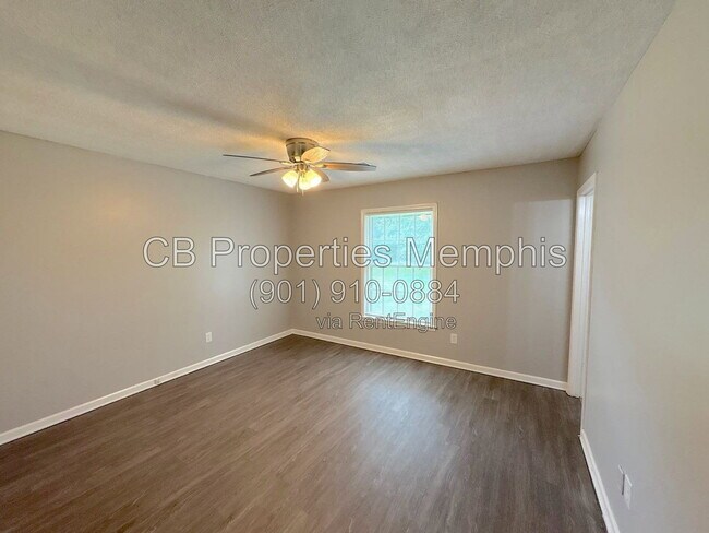 Foto del edificio - 4872 Burgess Cove