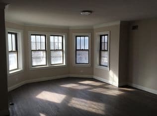 Building Photo - 4447 N Rockwell St