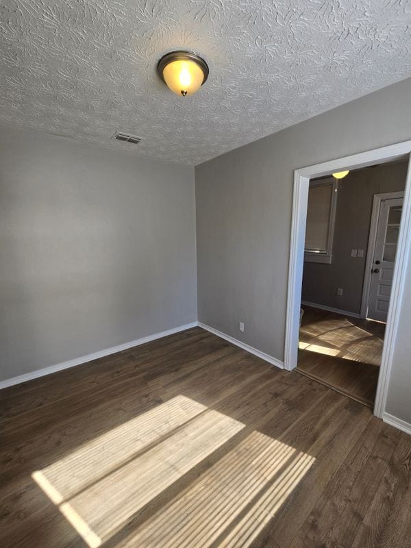 Foto del edificio - 1129 Melson Ave