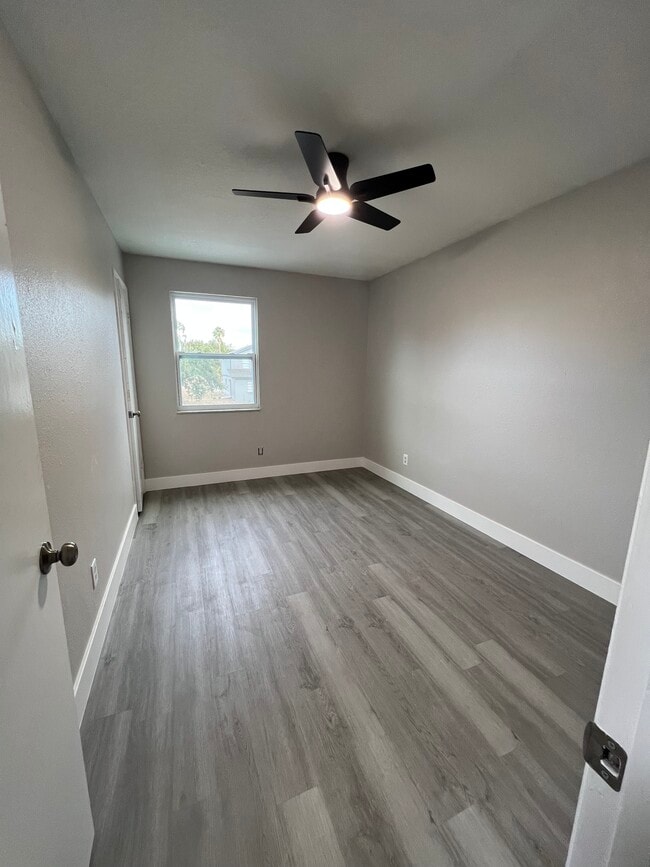 Foto del edificio - 6412 Diamond St